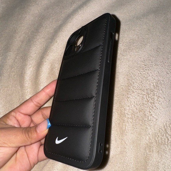 Black phone case for iPhone - Picture 2 of 2